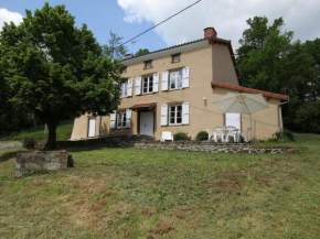 Gîte Mazerat-Aurouze, 5 pièces, 9 personnes - FR-1-582-217